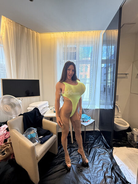 Nina Coxxx