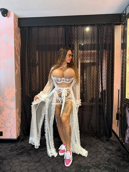 Nina Coxxx