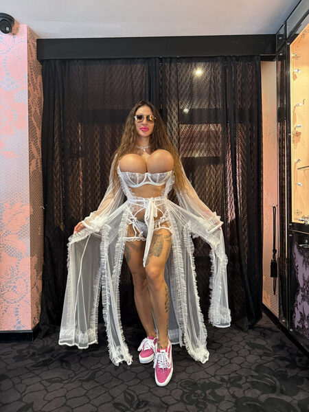 Nina Coxxx