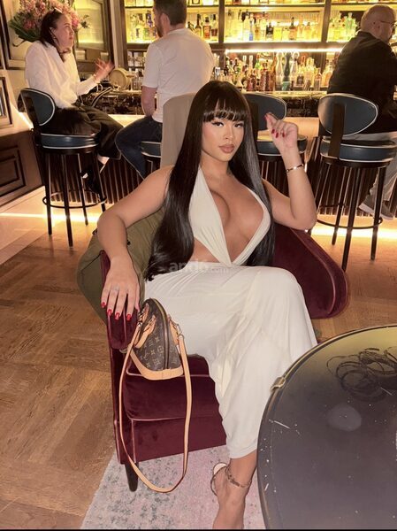 TS   Valentina noir