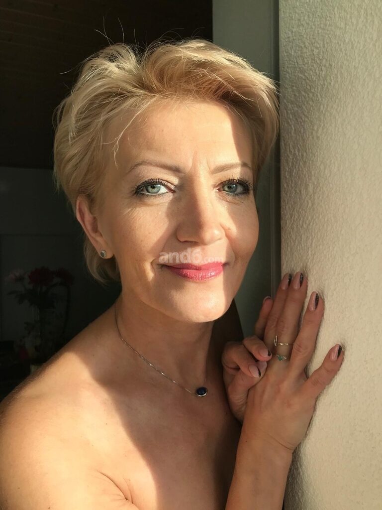 Tina – St. Gallen photo 5