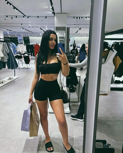 Mia Kalinda
