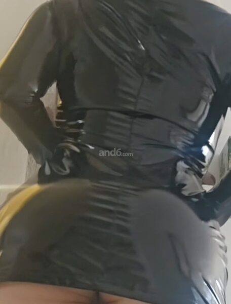 Squirting Lady MIA