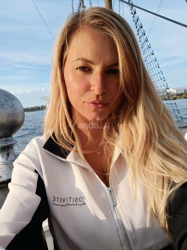 Alice – Basel photo 4