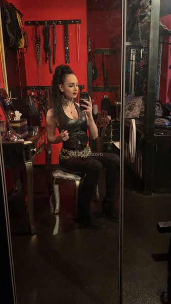 Madame Anabelle