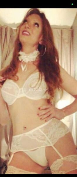 Ella Kelly TS