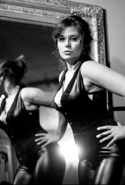 Jessi Bizarr-Erotic Lady