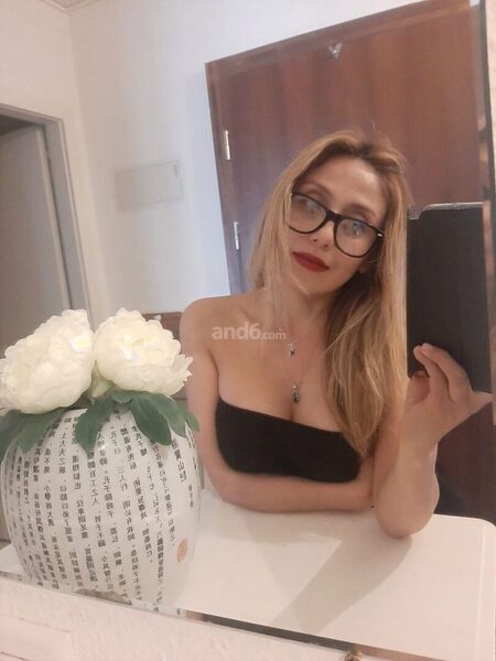 Lena Tantra