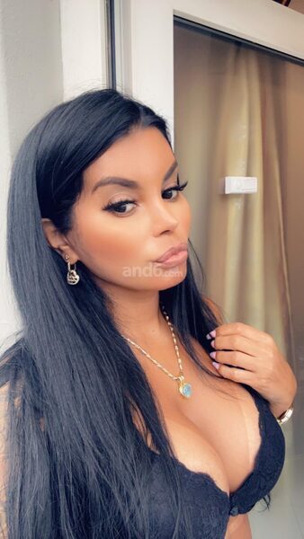 Bruna Deep Swallow