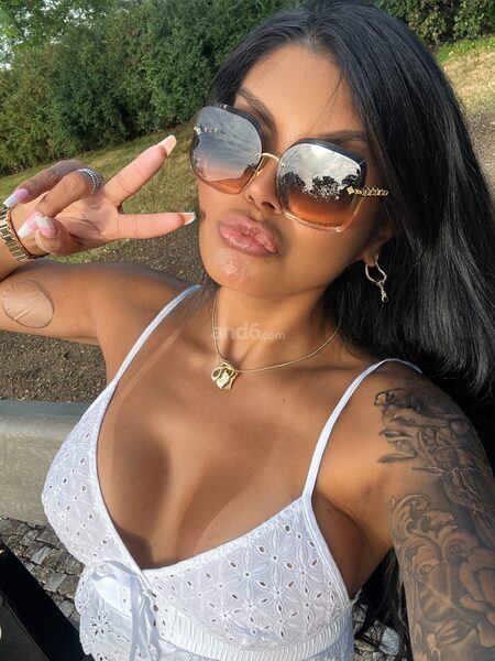 Bruna Deep Swallow