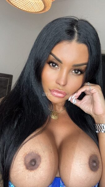 Bruna Deep Swallow
