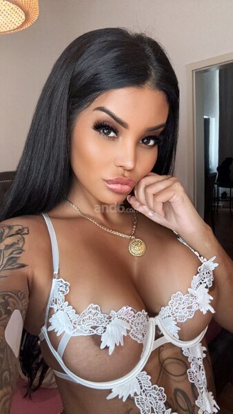 Bruna Deep Swallow