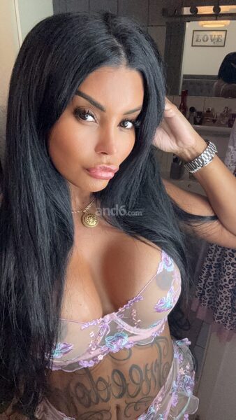 Bruna Deep Swallow