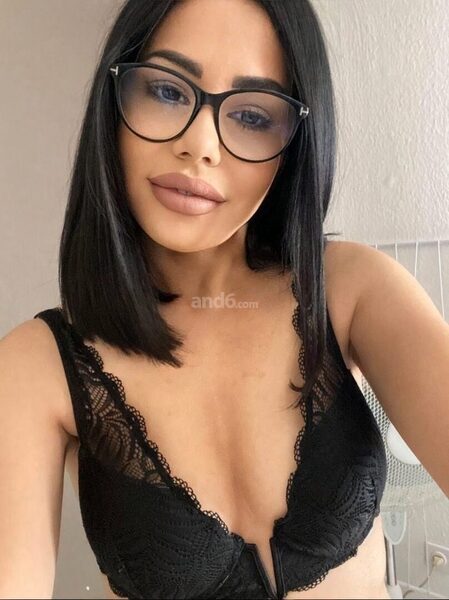 Mia
