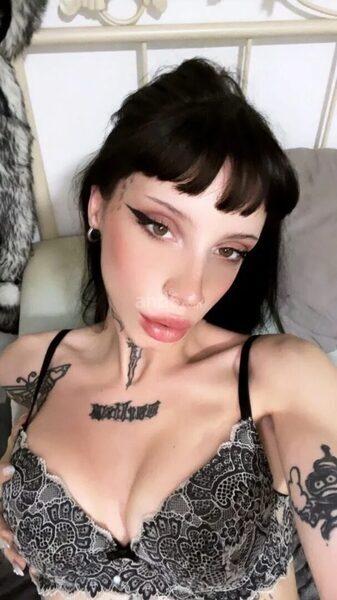 Mia