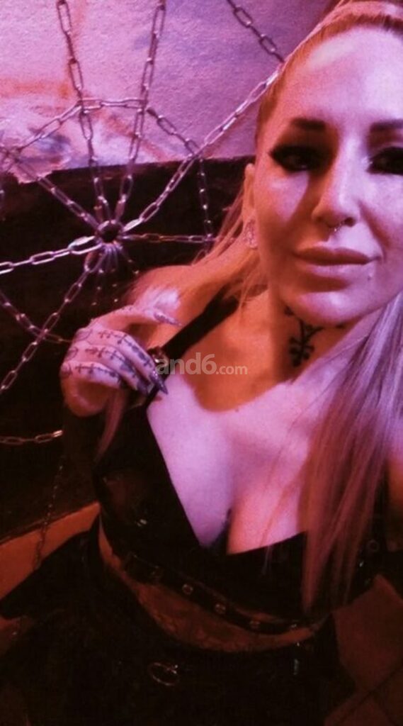 Kinky Witchy – Lausanne photo 5