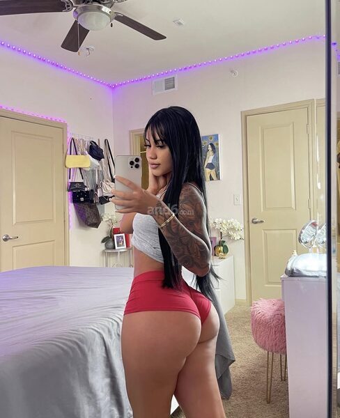 Lesly geil