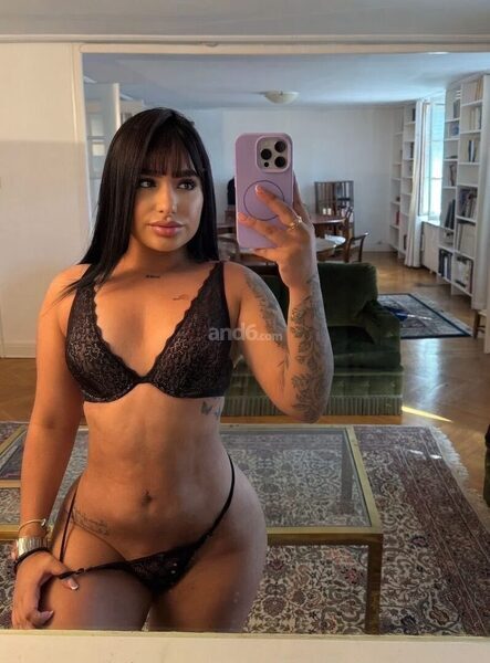 Mia