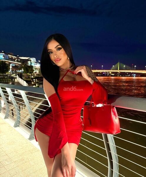 Jenny la bomba
