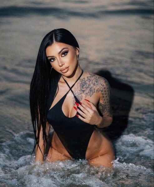 Jenny la bomba