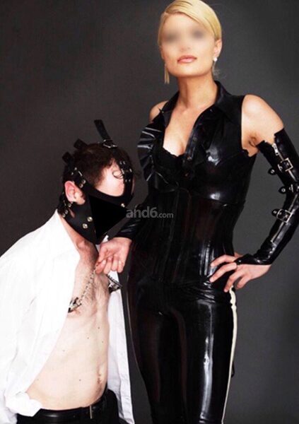 BizarrLady Miss Hunter