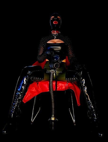 Lady-Hérrin Ingrid Mira