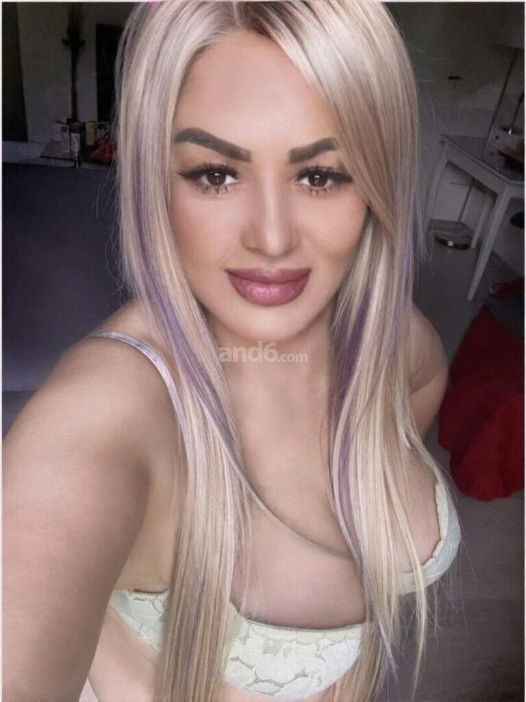 Jenny – La Chaux-de-Fonds photo 3