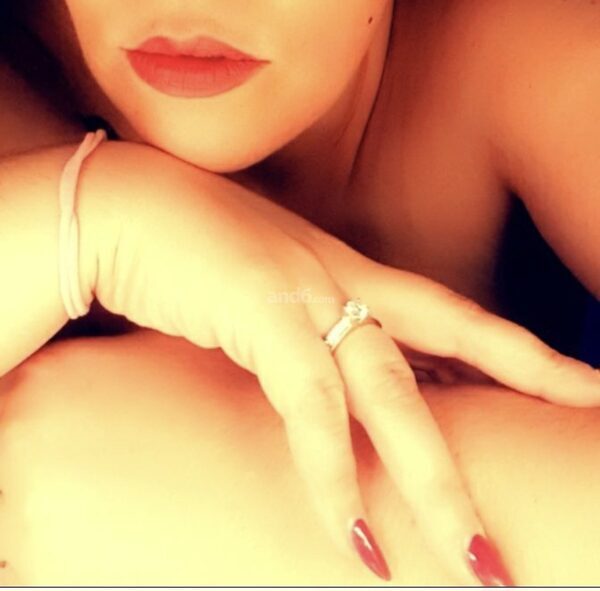 Swiss Lady behaart Findom