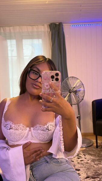NICOLE