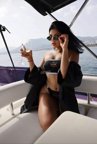 Mia