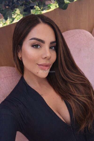 Valentina Noir