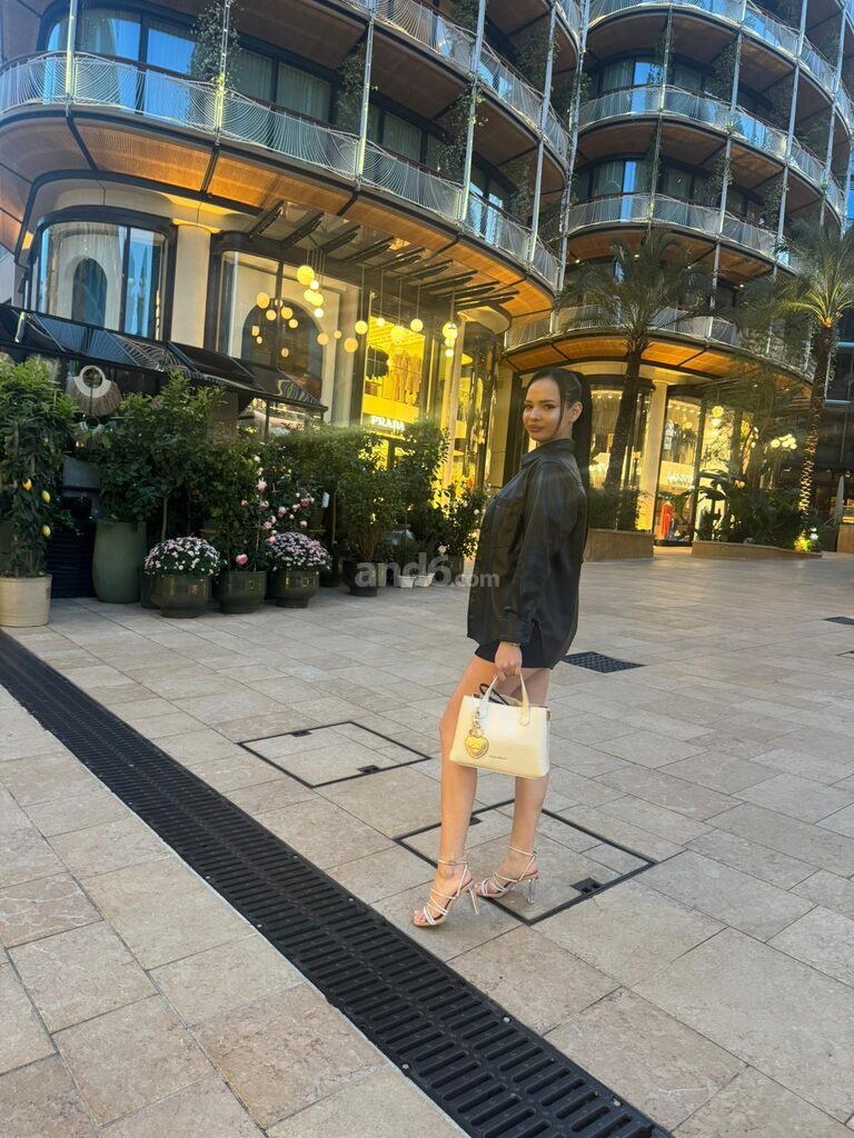 Eva – Zürich photo 1