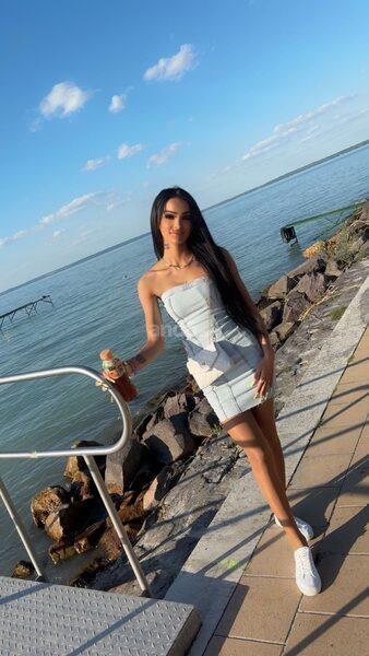 VIP Daniella