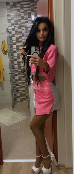 VIP Daniella