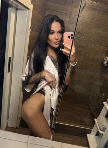 Laura B