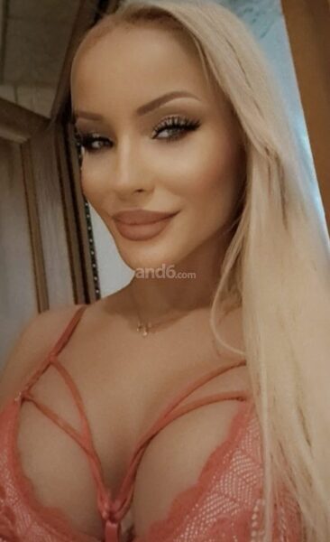 VIP Gina Brigitta