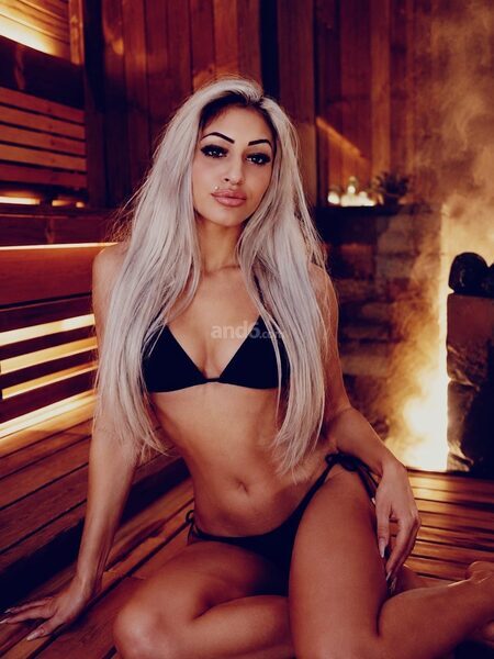 VIP Daphne