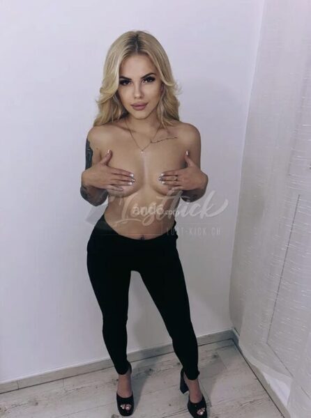Mia