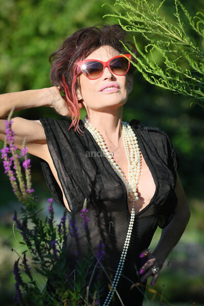 CHANEL MILF