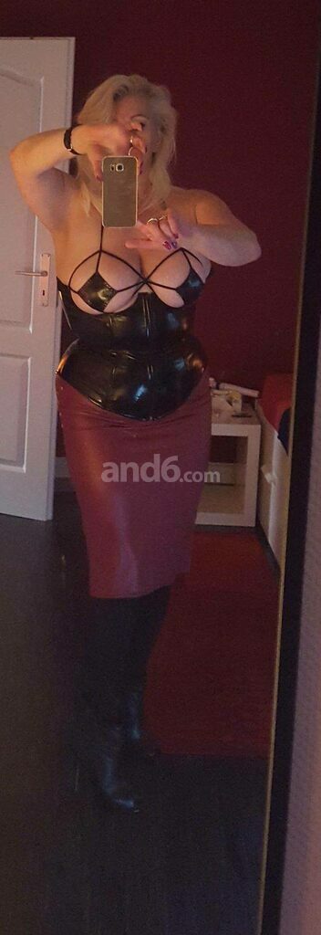 Domina Lady Silke – Oerlikon photo 3