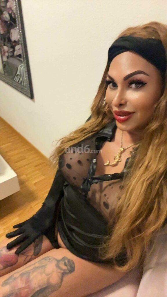 TS LADY DONNA – Cham photo 4