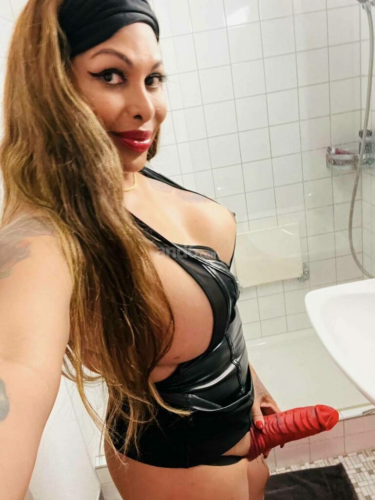 TS LADY DONNA – Cham photo 5