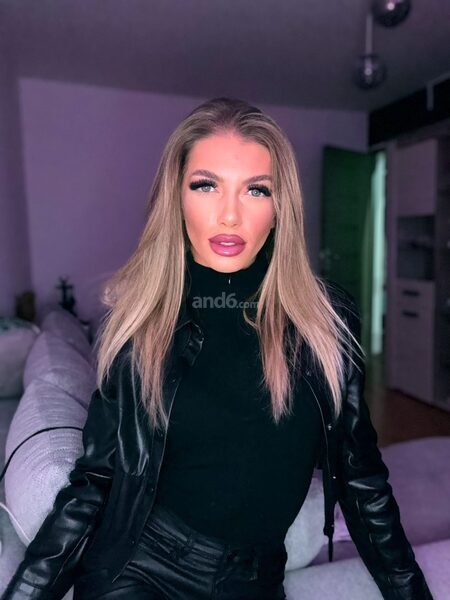 Vanessa Swedish-Girl