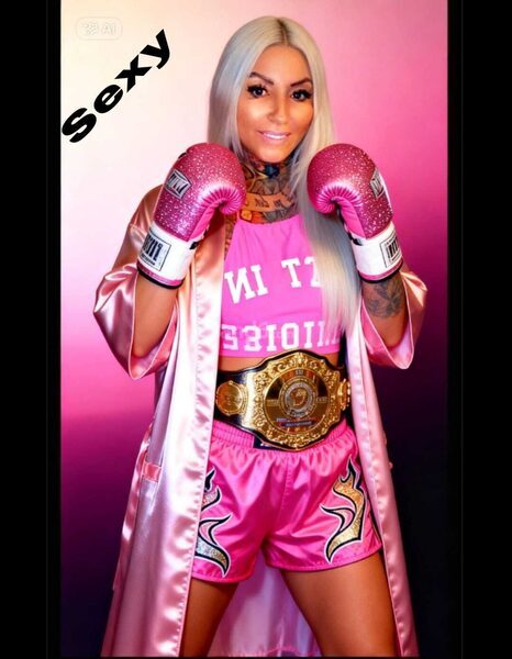 DEUTSCHES TATTOOGIRL GINA