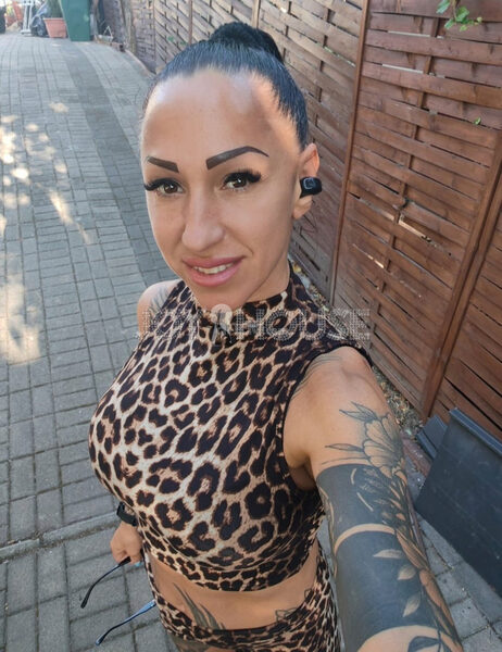 Amira