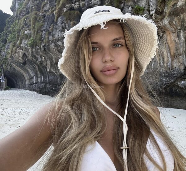 Sandra Selyna Angella