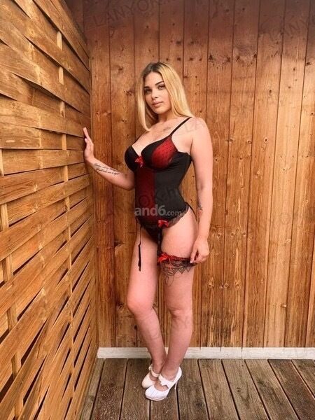 Mia