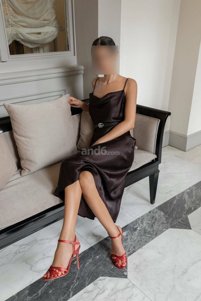 Larissa – Zürich photo 1